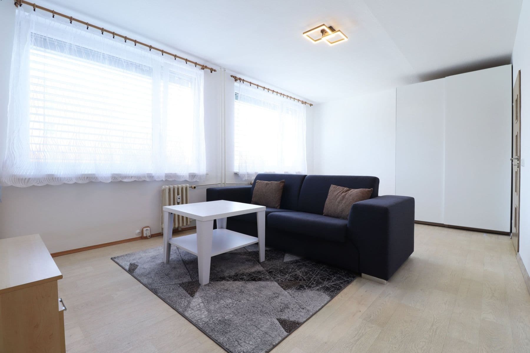 Studio flat to rent, 33 m², Vít. Nezvala, Kladno, Středočeský Region Studio flat to rent, 33 m², Vít. Nezvala, Kladno, Středočeský Region