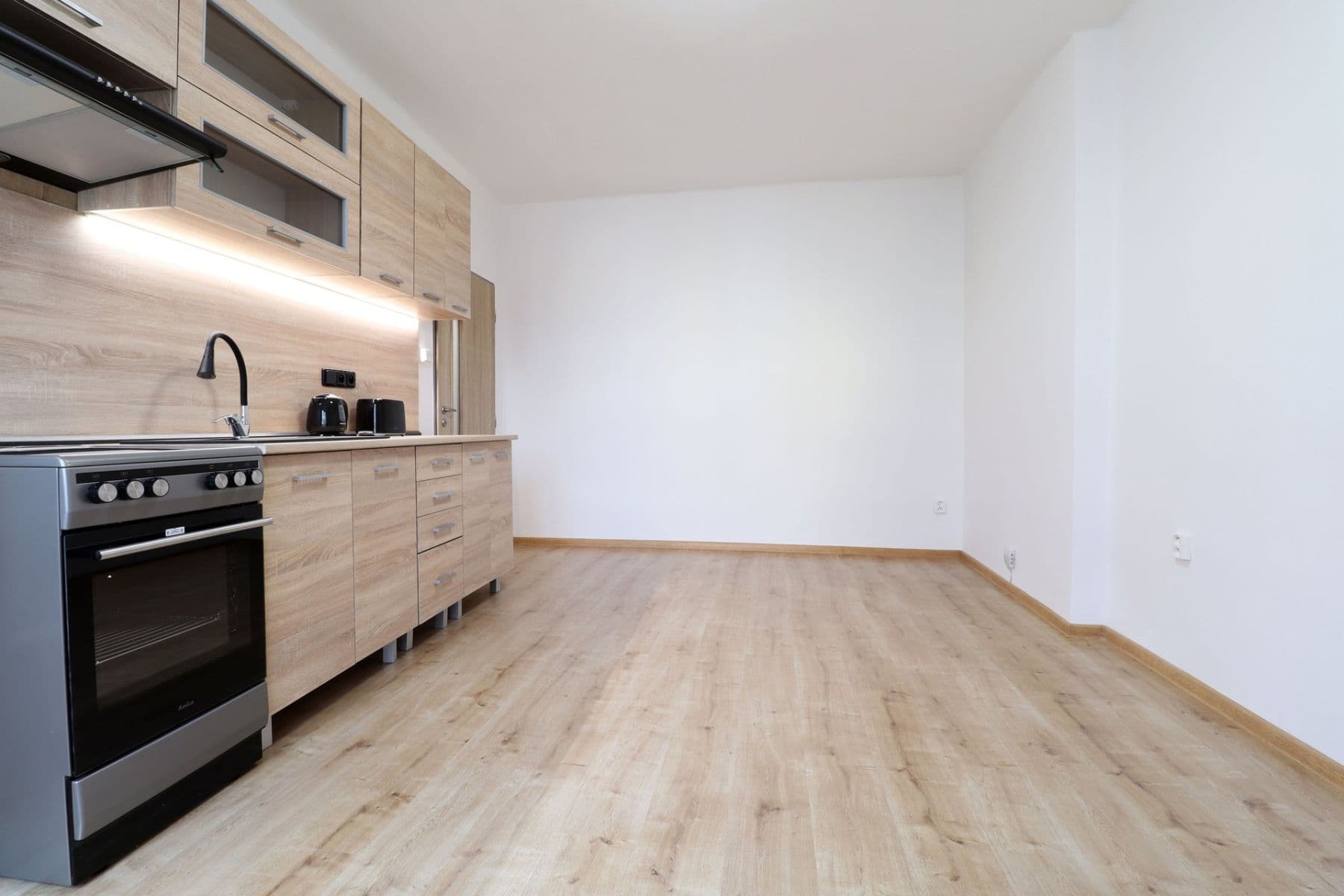 Studio flat to rent, 22 m², Poděbradská, Prague, Prague Studio flat to rent, 22 m², Poděbradská, Prague, Prague