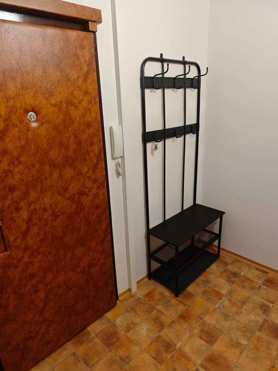 Studio flat to rent, 30 m², Valentova, Prague, Prague Studio flat to rent, 30 m², Valentova, Prague, Prague