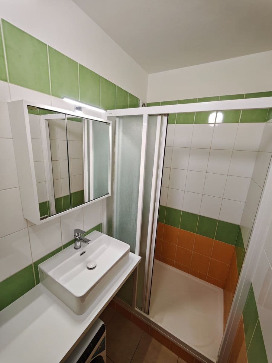 Studio flat to rent, 30 m², Valentova, Prague, Prague Studio flat to rent, 30 m², Valentova, Prague, Prague