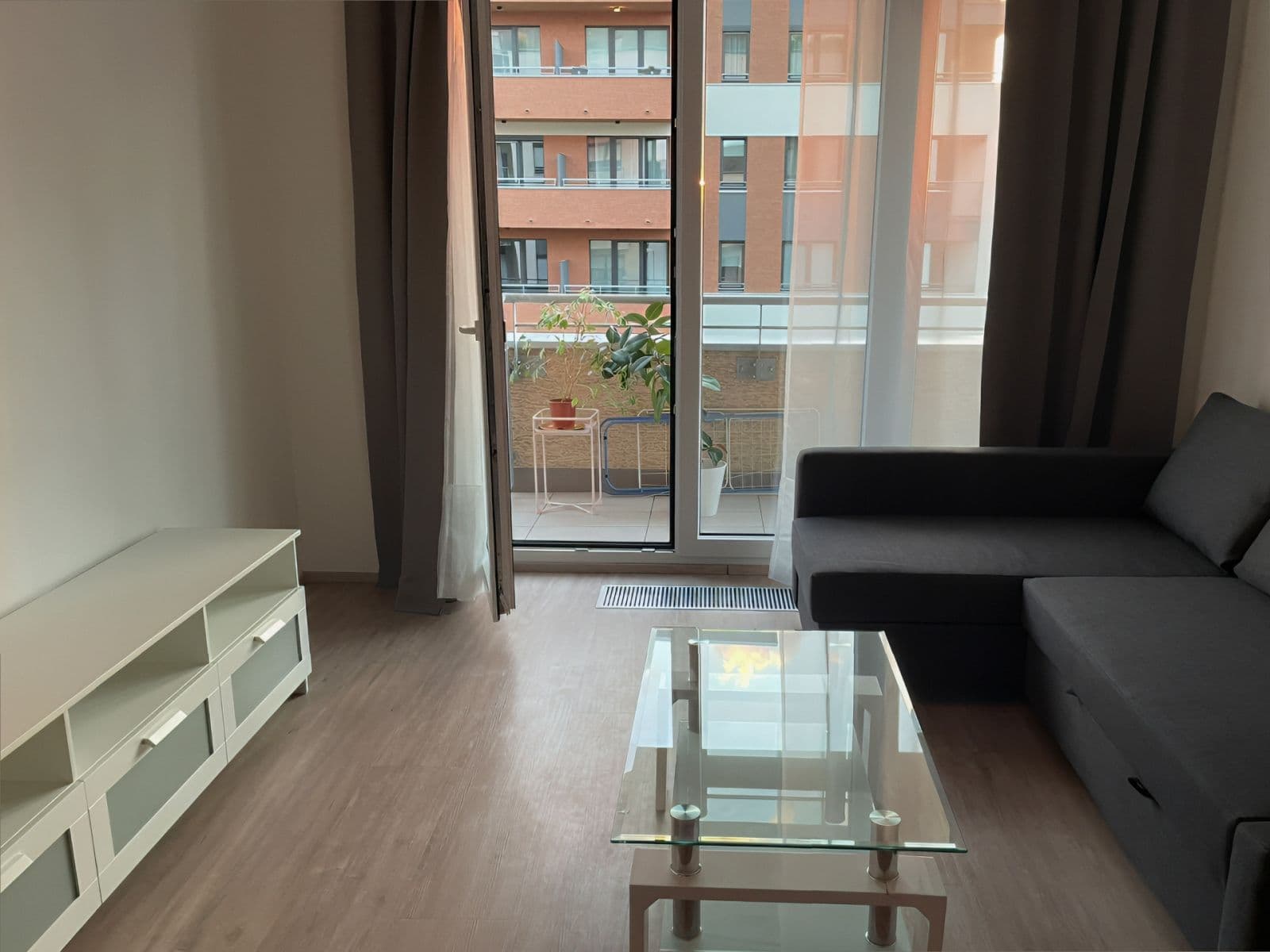 1 bedroom with open-plan kitchen flat to rent, 64 m², K Metru, Prague, Prague 1 bedroom with open-plan kitchen flat to rent, 64 m², K Metru, Prague, Prague