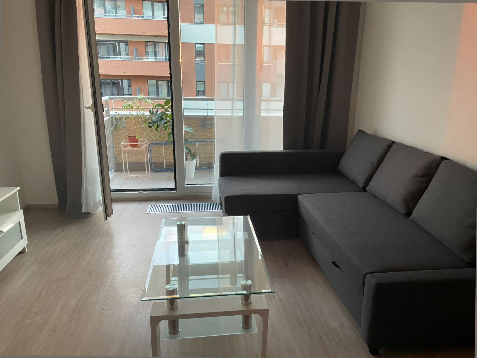 1 bedroom with open-plan kitchen flat to rent, 64 m², K Metru, Prague, Prague 1 bedroom with open-plan kitchen flat to rent, 64 m², K Metru, Prague, Prague
