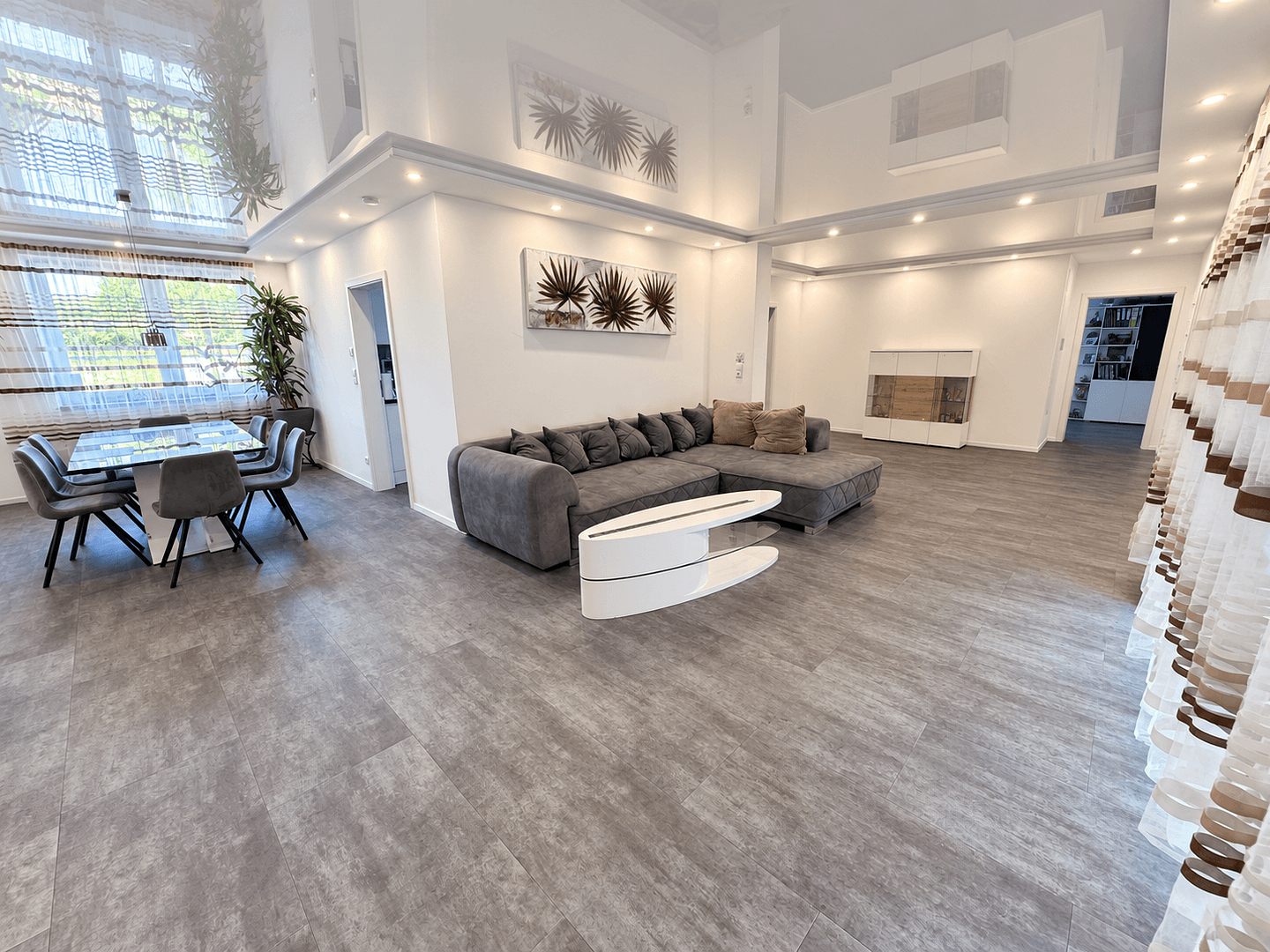 house for sale, 290 m², Kontakt: Lisa Tel.: 017670904071, Königsbrunn, Bavaria house for sale, 290 m², Kontakt: Lisa Tel.: 017670904071, Königsbrunn, Bavaria