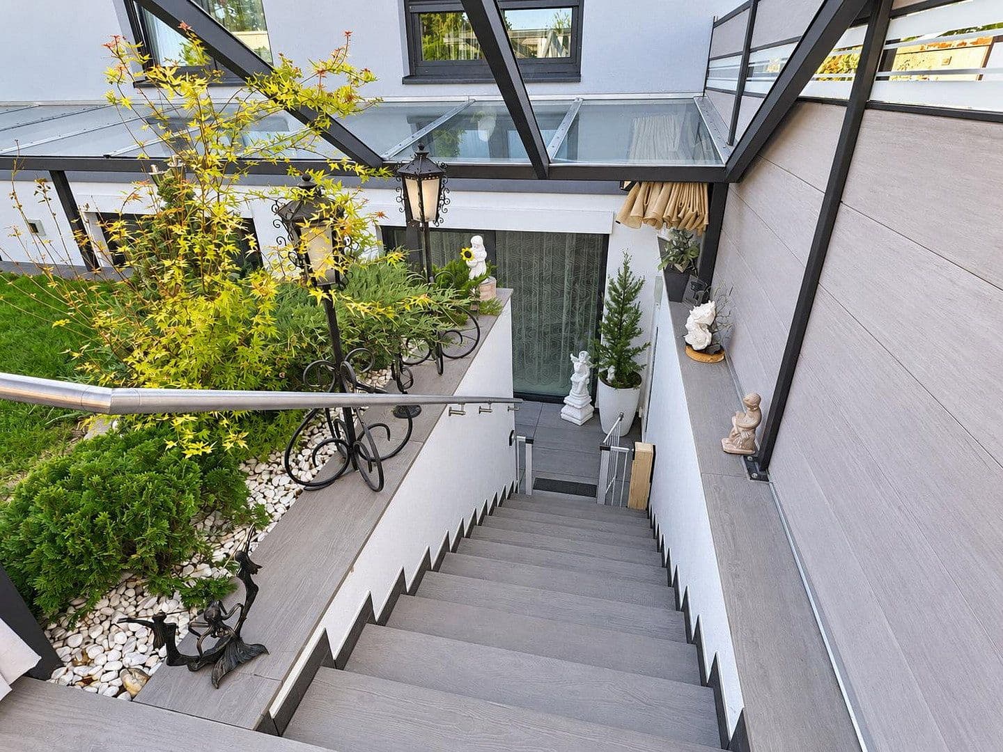 house for sale, 290 m², Kontakt: Lisa Tel.: 017670904071, Königsbrunn, Bavaria house for sale, 290 m², Kontakt: Lisa Tel.: 017670904071, Königsbrunn, Bavaria