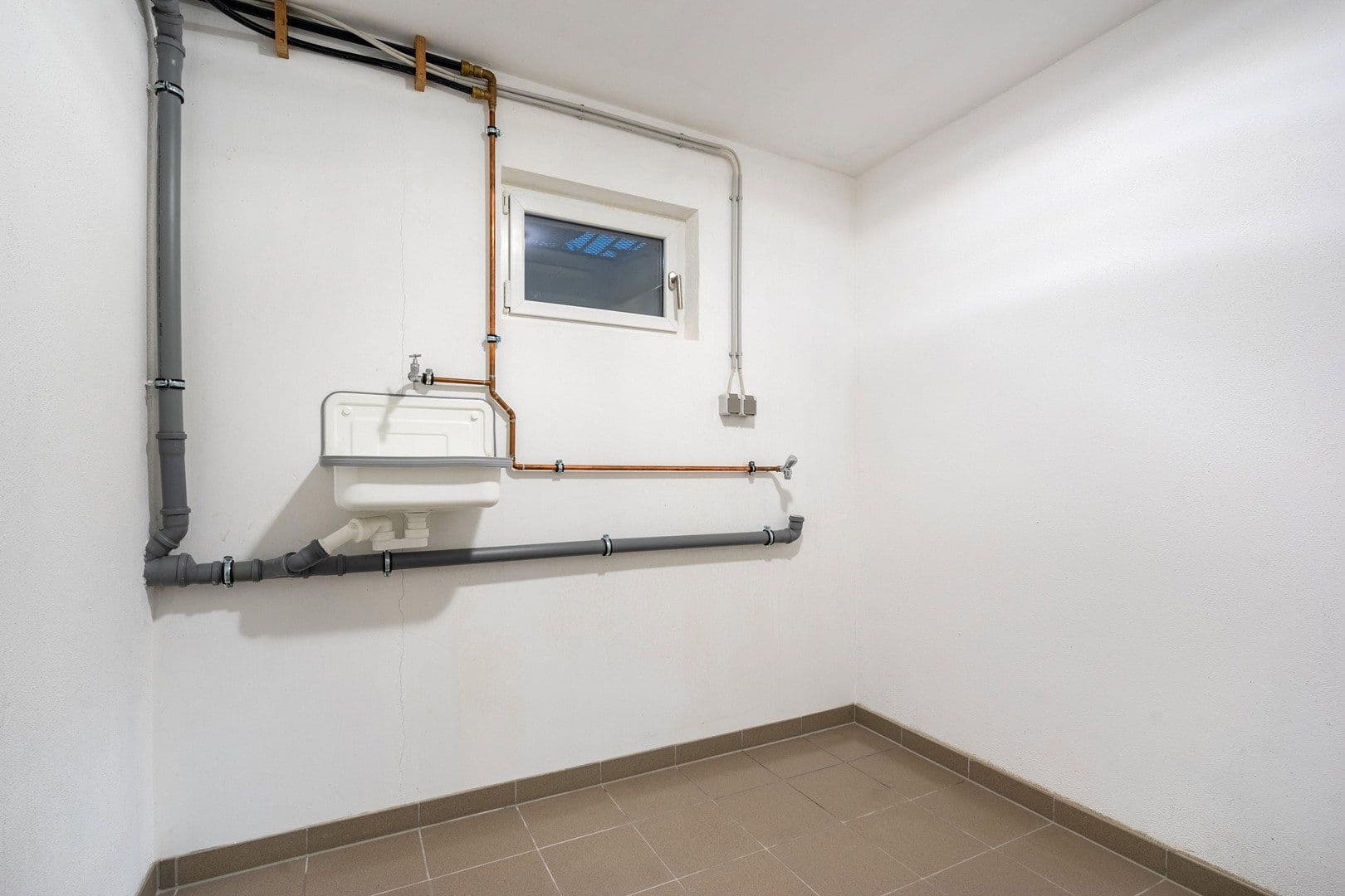2 bedroom with open-plan kitchen flat to rent, 94 m², Grolsheim, Rhineland-Palatinate 2 bedroom with open-plan kitchen flat to rent, 94 m², Grolsheim, Rhineland-Palatinate
