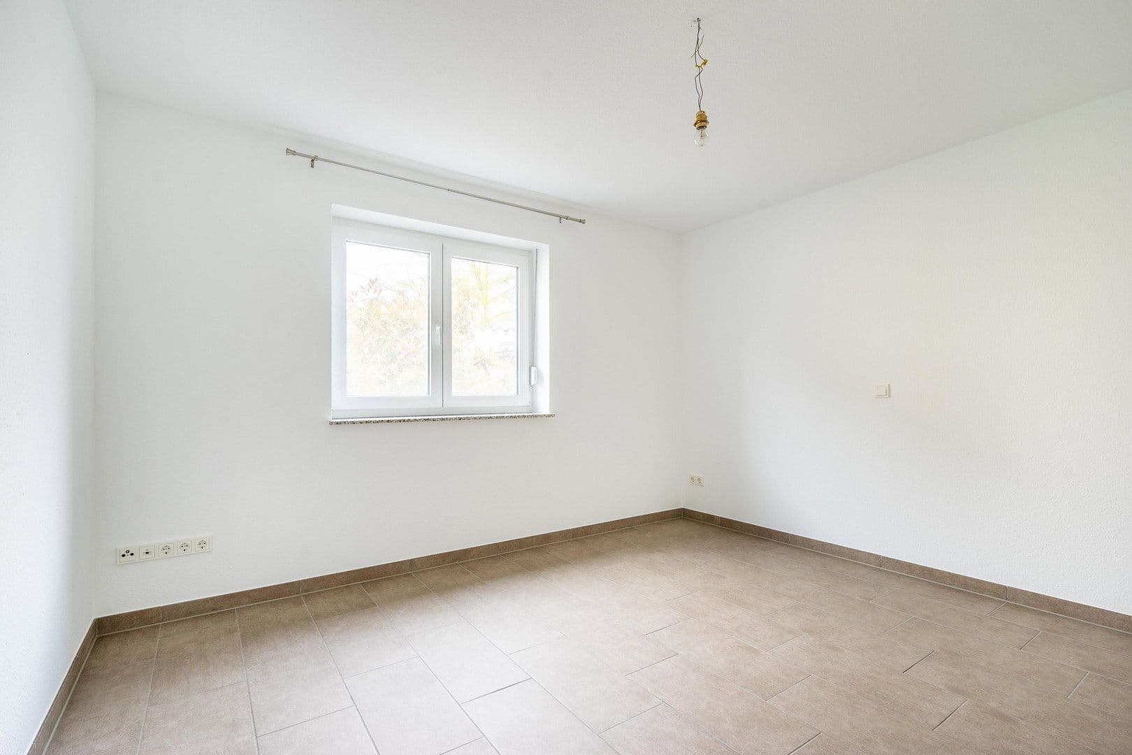 2 bedroom with open-plan kitchen flat to rent, 94 m², Grolsheim, Rhineland-Palatinate 2 bedroom with open-plan kitchen flat to rent, 94 m², Grolsheim, Rhineland-Palatinate