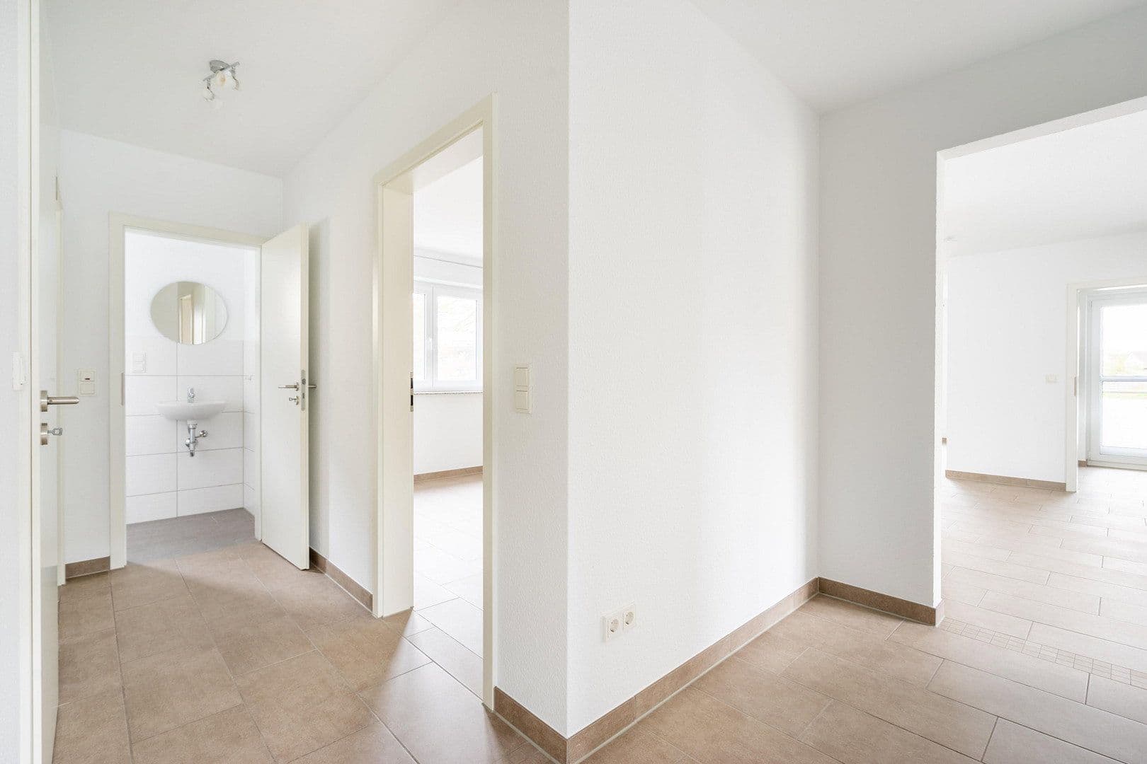 2 bedroom with open-plan kitchen flat to rent, 94 m², Grolsheim, Rhineland-Palatinate 2 bedroom with open-plan kitchen flat to rent, 94 m², Grolsheim, Rhineland-Palatinate