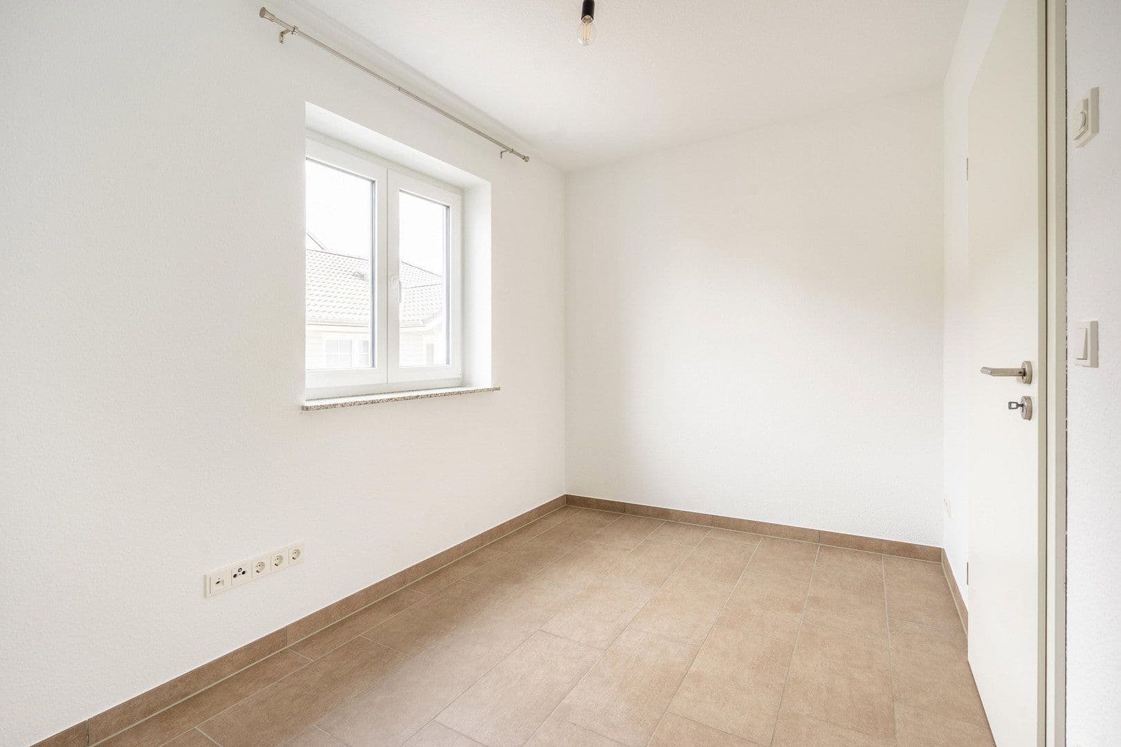 2 bedroom with open-plan kitchen flat to rent, 94 m², Grolsheim, Rhineland-Palatinate 2 bedroom with open-plan kitchen flat to rent, 94 m², Grolsheim, Rhineland-Palatinate