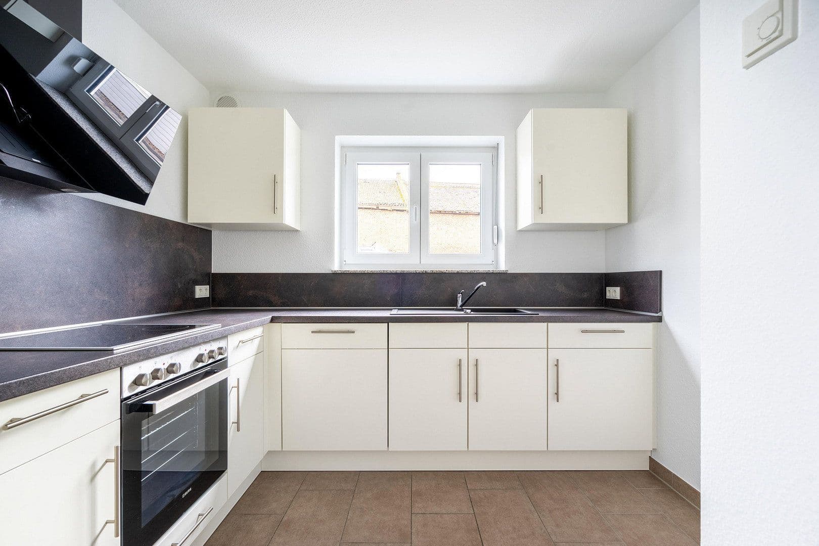 2 bedroom with open-plan kitchen flat to rent, 94 m², Grolsheim, Rhineland-Palatinate 2 bedroom with open-plan kitchen flat to rent, 94 m², Grolsheim, Rhineland-Palatinate