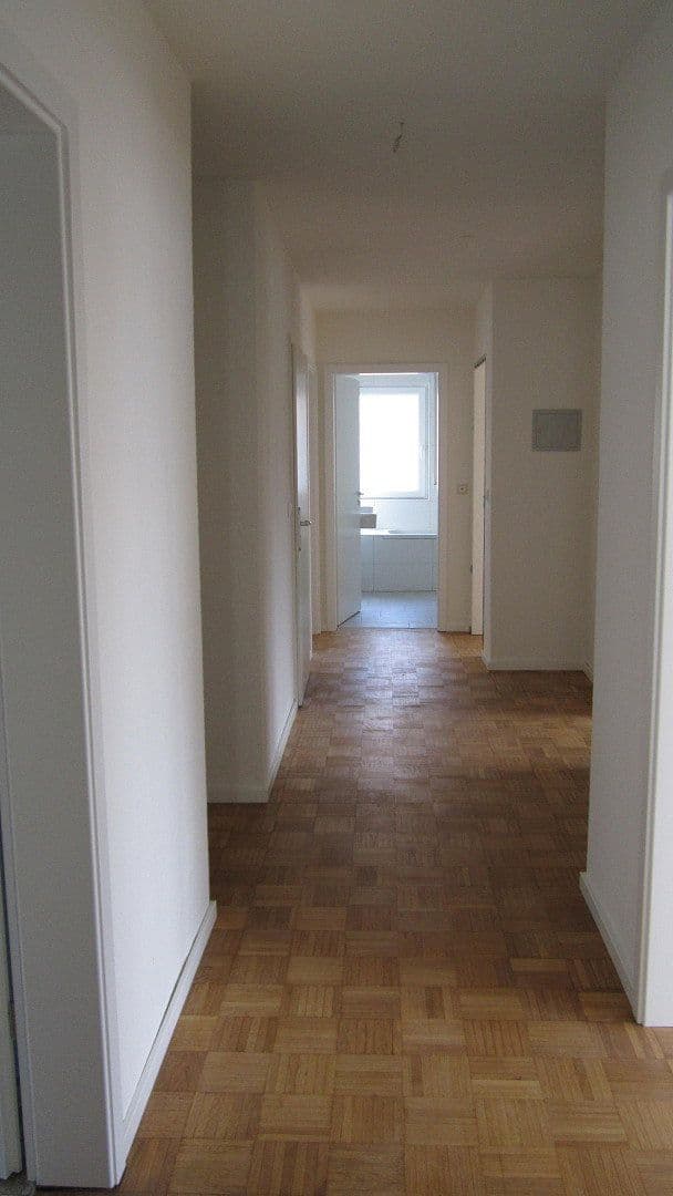 3 bedroom with open-plan kitchen flat to rent, 130 m², Herrenberg, Baden-Württemberg 3 bedroom with open-plan kitchen flat to rent, 130 m², Herrenberg, Baden-Württemberg