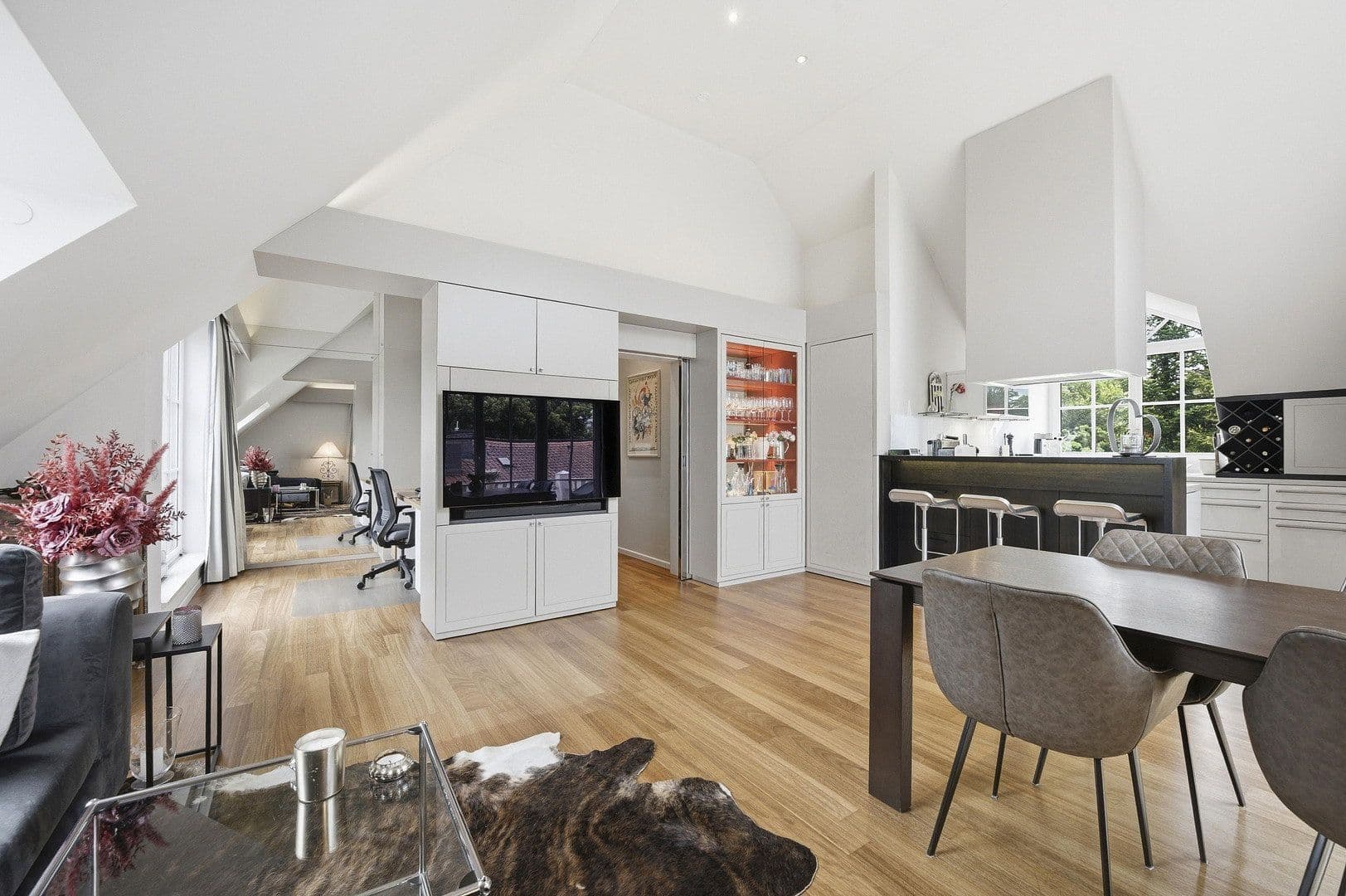 2 bedroom with open-plan kitchen flat for sale, 98 m², München, Bavaria 2 bedroom with open-plan kitchen flat for sale, 98 m², München, Bavaria
