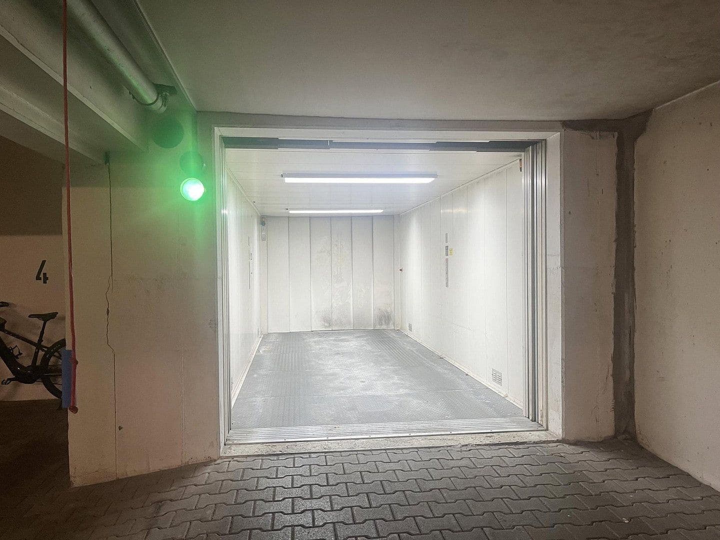 garage for sale, 0 m², Bad Reichenhall, Bavaria garage for sale, 0 m², Bad Reichenhall, Bavaria