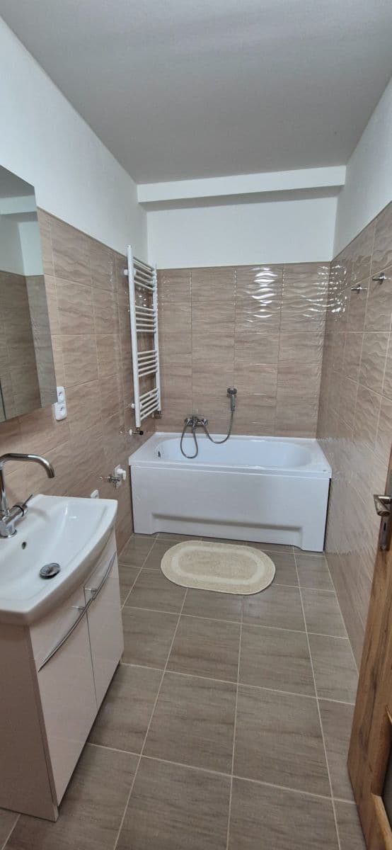 3 bedroom flat to rent, 76 m², Husova, Nejdek, Karlovarský Region 3 bedroom flat to rent, 76 m², Husova, Nejdek, Karlovarský Region