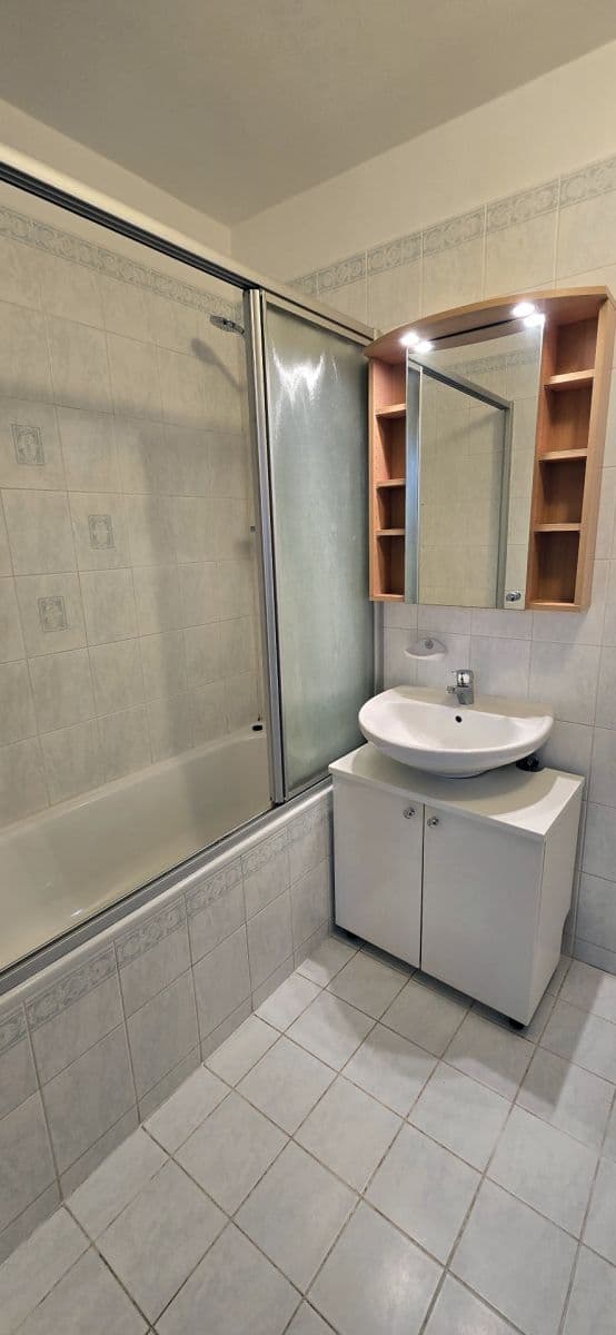 2 bedroom flat to rent, 65 m², Gercenova, Prague, Prague 2 bedroom flat to rent, 65 m², Gercenova, Prague, Prague