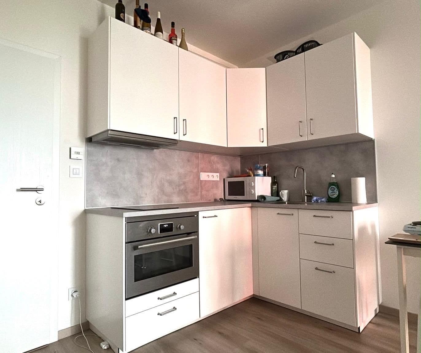 Studio flat to rent, 36 m², Choceradská, Prague, Prague Studio flat to rent, 36 m², Choceradská, Prague, Prague