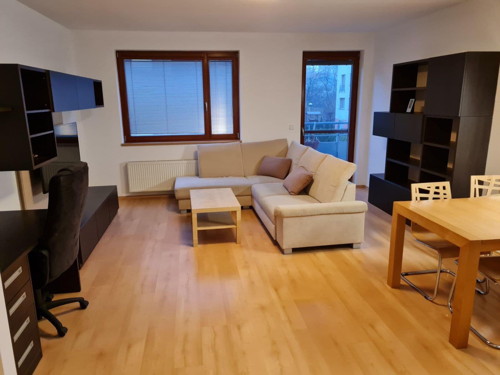 2 bedroom with open-plan kitchen flat to rent, 84 m², Jana Přibíka, Prague, Prague 2 bedroom with open-plan kitchen flat to rent, 84 m², Jana Přibíka, Prague, Prague