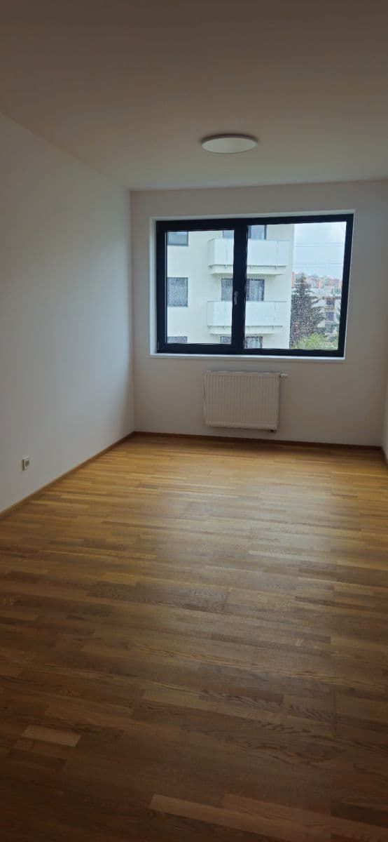 1 bedroom with open-plan kitchen flat to rent, 50 m², Lesík, Kladno, Středočeský Region 1 bedroom with open-plan kitchen flat to rent, 50 m², Lesík, Kladno, Středočeský Region