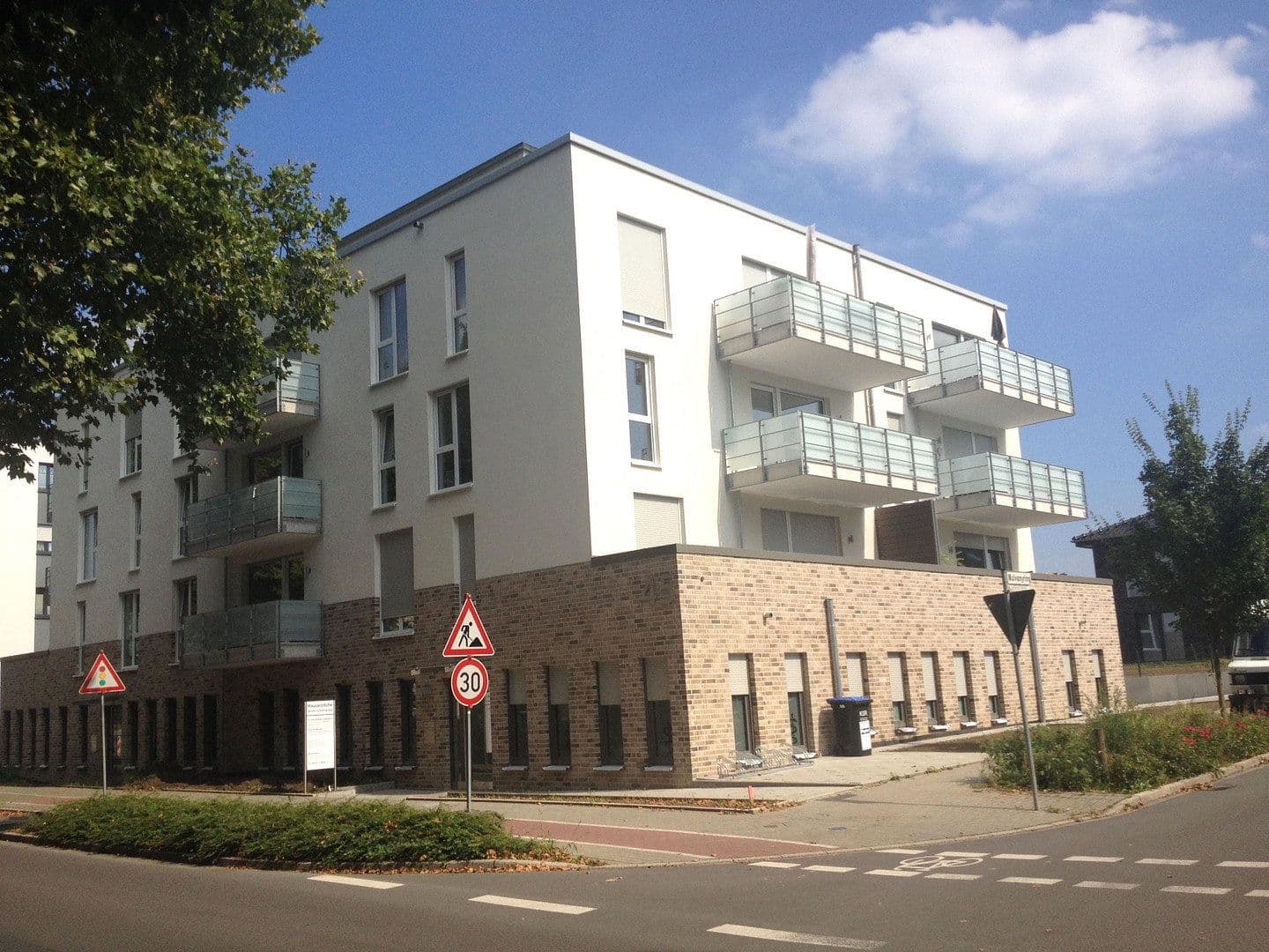 2 bedroom with open-plan kitchen flat to rent, 75 m², Maybachstr. 45, Recklinghausen, North Rhine-Westphalia 2 bedroom with open-plan kitchen flat to rent, 75 m², Maybachstr. 45, Recklinghausen, North Rhine-Westphalia