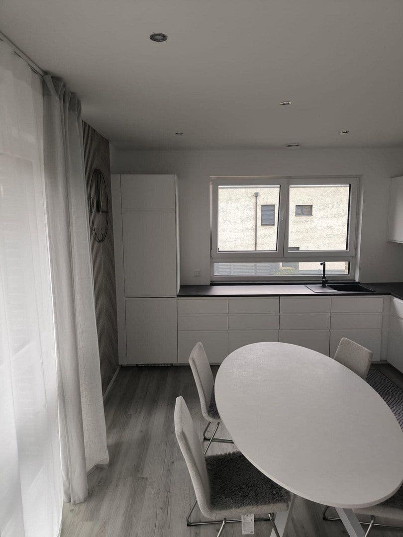 3 bedroom flat to rent, 89 m², Hürth, North Rhine-Westphalia 3 bedroom flat to rent, 89 m², Hürth, North Rhine-Westphalia
