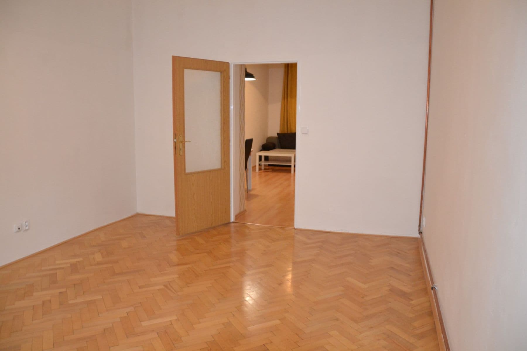 1 bedroom with open-plan kitchen flat to rent, 44 m², Chelčického, Prague, Prague 1 bedroom with open-plan kitchen flat to rent, 44 m², Chelčického, Prague, Prague