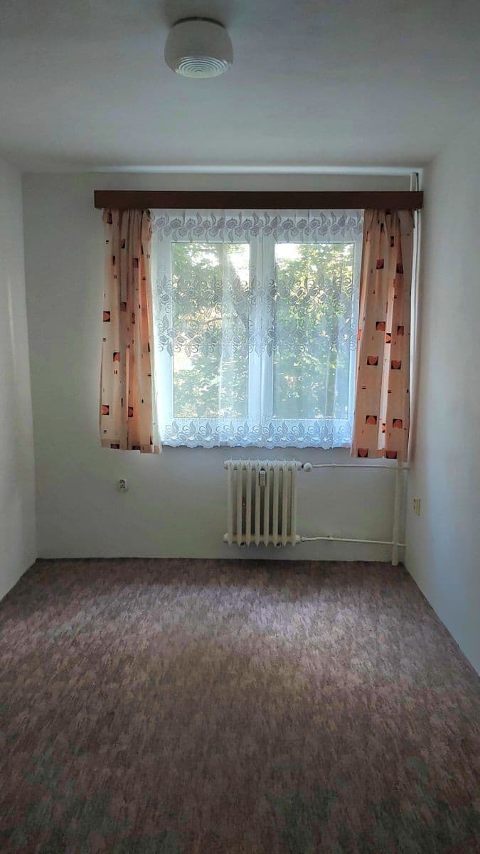 3 bedroom with open-plan kitchen flat to rent, 78 m², Svojšovická, Prague, Prague 3 bedroom with open-plan kitchen flat to rent, 78 m², Svojšovická, Prague, Prague
