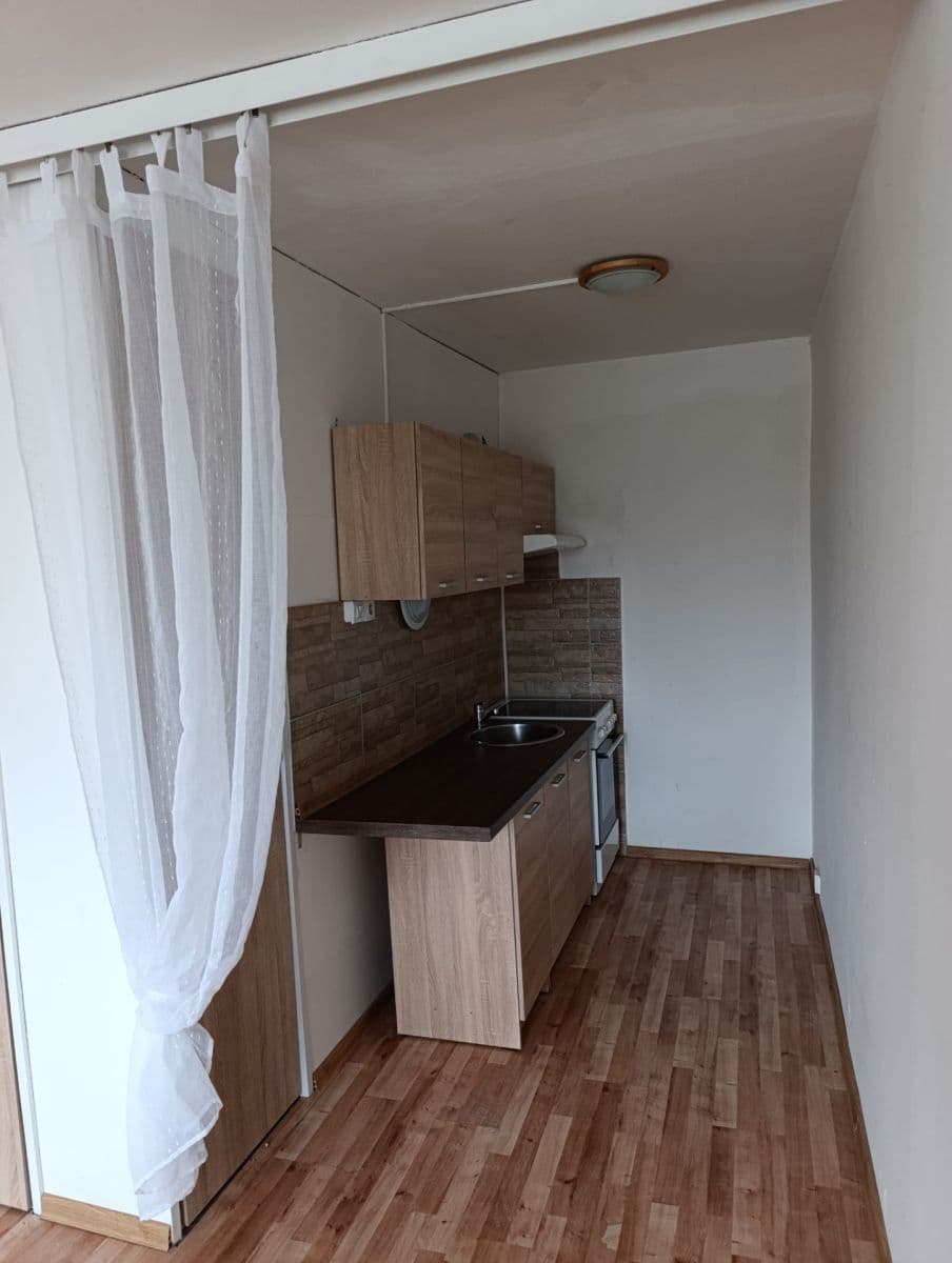 Studio flat for sale, 32 m², V Oblouku, Ústí nad Labem, Ústecký Region Studio flat for sale, 32 m², V Oblouku, Ústí nad Labem, Ústecký Region