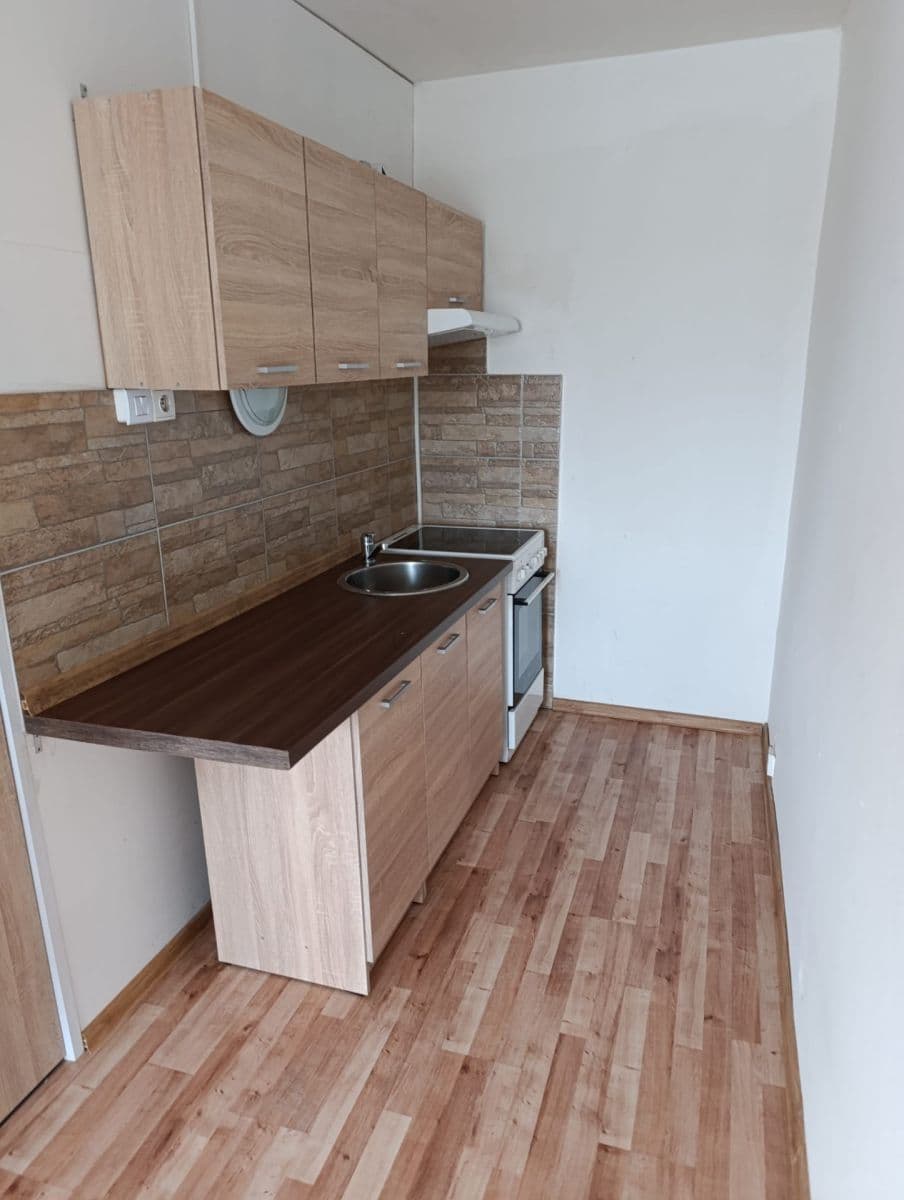 Studio flat for sale, 32 m², V Oblouku, Ústí nad Labem, Ústecký Region Studio flat for sale, 32 m², V Oblouku, Ústí nad Labem, Ústecký Region
