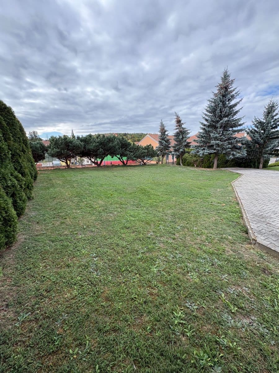 plot for sale, 694 m², Veverské Knínice, Jihomoravský Region plot for sale, 694 m², Veverské Knínice, Jihomoravský Region