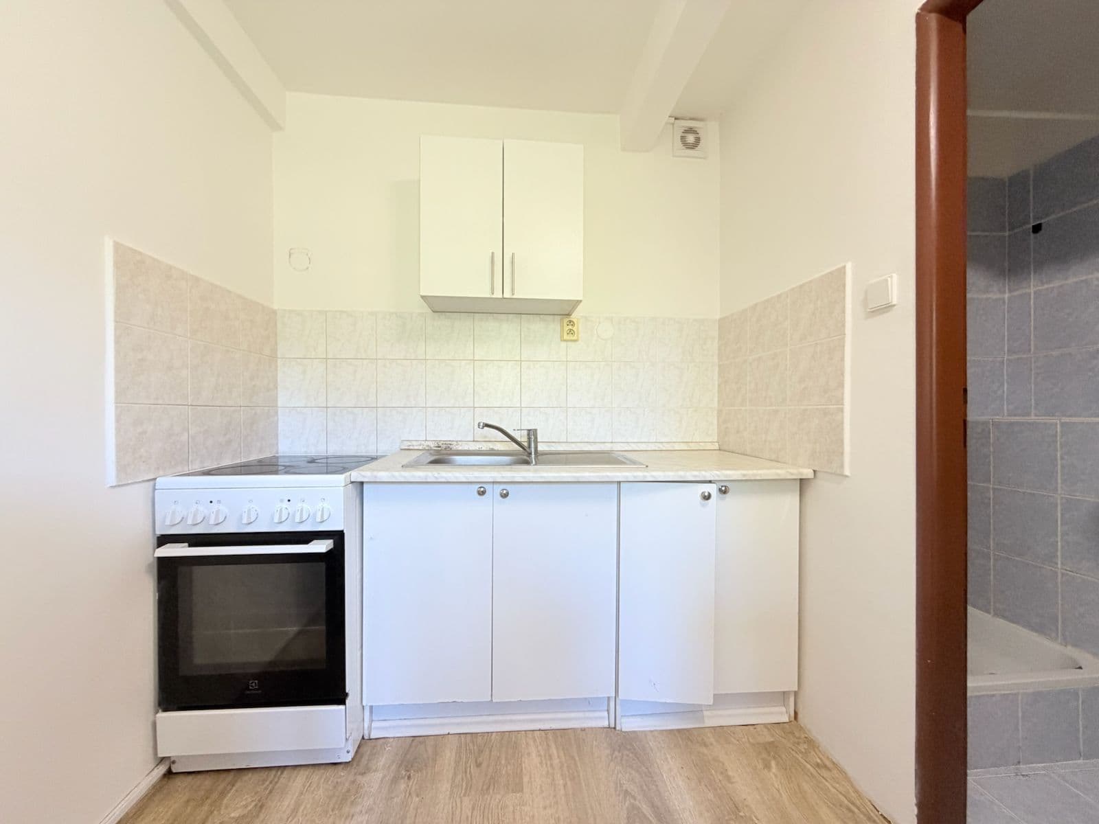2 bedroom flat to rent, 50 m², Na Koupaliště, Prague, Prague 2 bedroom flat to rent, 50 m², Na Koupaliště, Prague, Prague