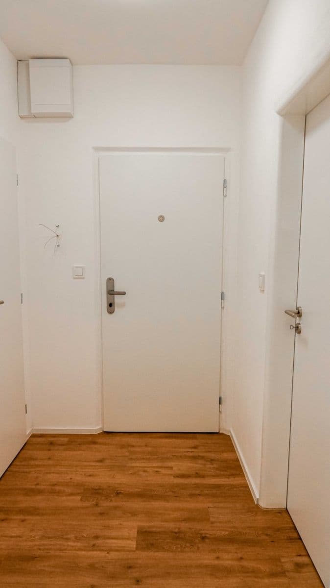 Studio flat to rent, 31 m², V Podluží, Prague, Prague Studio flat to rent, 31 m², V Podluží, Prague, Prague