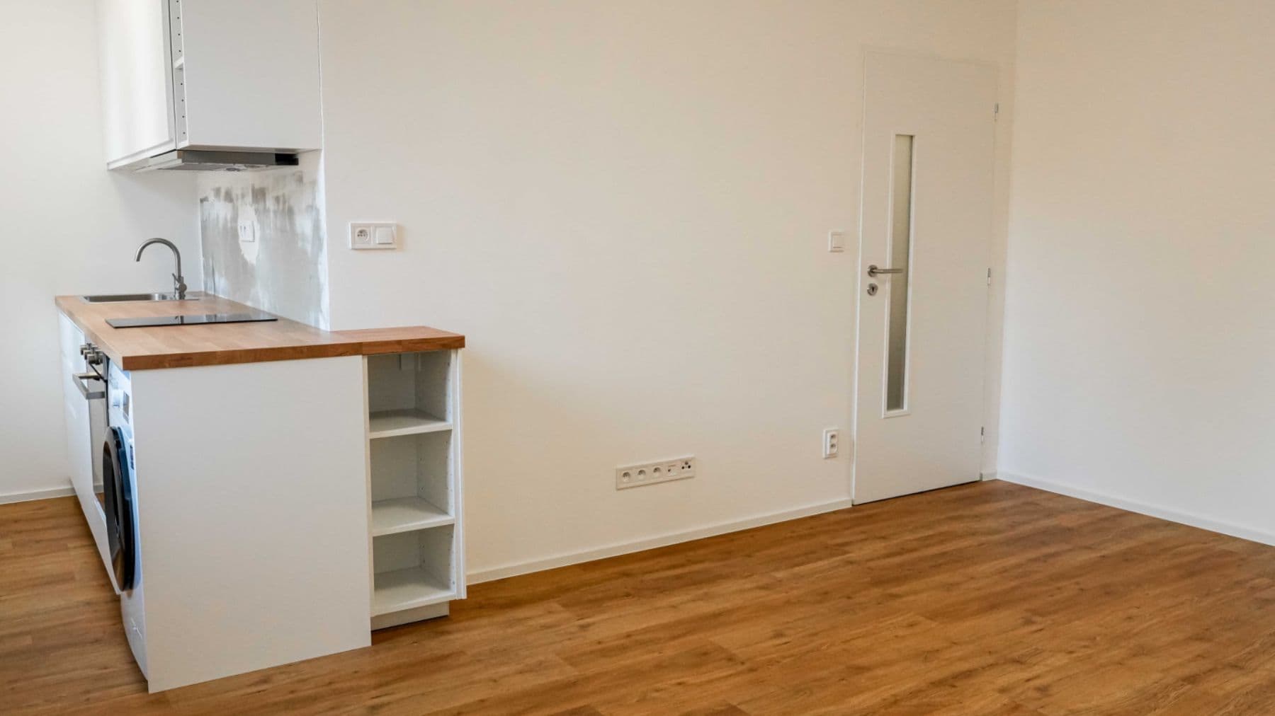Studio flat to rent, 31 m², V Podluží, Prague, Prague Studio flat to rent, 31 m², V Podluží, Prague, Prague