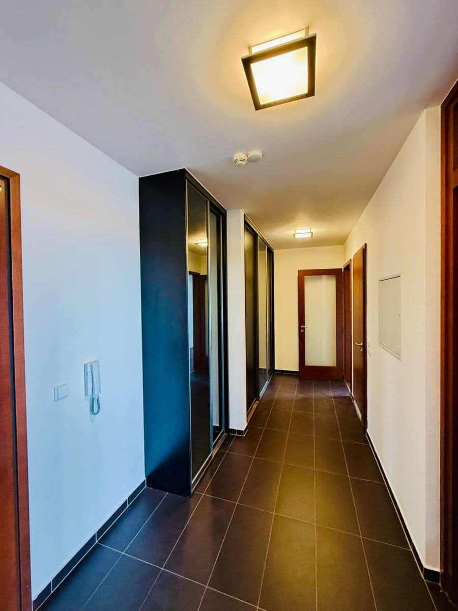 3 bedroom with open-plan kitchen flat for sale, 120 m², Jeremiášova, Prague, Prague 3 bedroom with open-plan kitchen flat for sale, 120 m², Jeremiášova, Prague, Prague