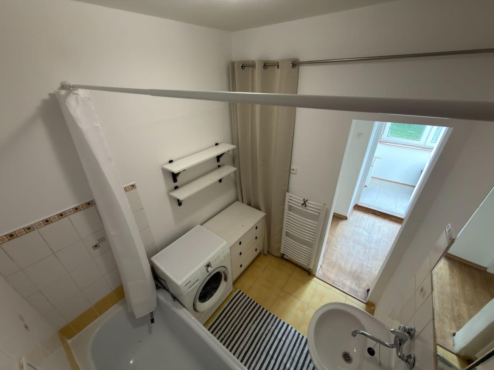 1 bedroom with open-plan kitchen flat to rent, 51 m², U Městských domů, Ústí nad Labem, Ústecký Region 1 bedroom with open-plan kitchen flat to rent, 51 m², U Městských domů, Ústí nad Labem, Ústecký Region