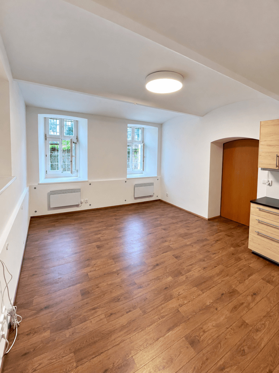 1 bedroom with open-plan kitchen flat to rent, 33 m², třída Kpt. Jaroše, Brno, Jihomoravský Region 1 bedroom with open-plan kitchen flat to rent, 33 m², třída Kpt. Jaroše, Brno, Jihomoravský Region