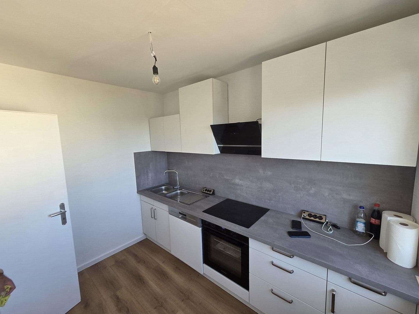 1 bedroom with open-plan kitchen flat to rent, 80 m², Berliner Straße 3, Schwalbach am Taunus, Hesse 1 bedroom with open-plan kitchen flat to rent, 80 m², Berliner Straße 3, Schwalbach am Taunus, Hesse