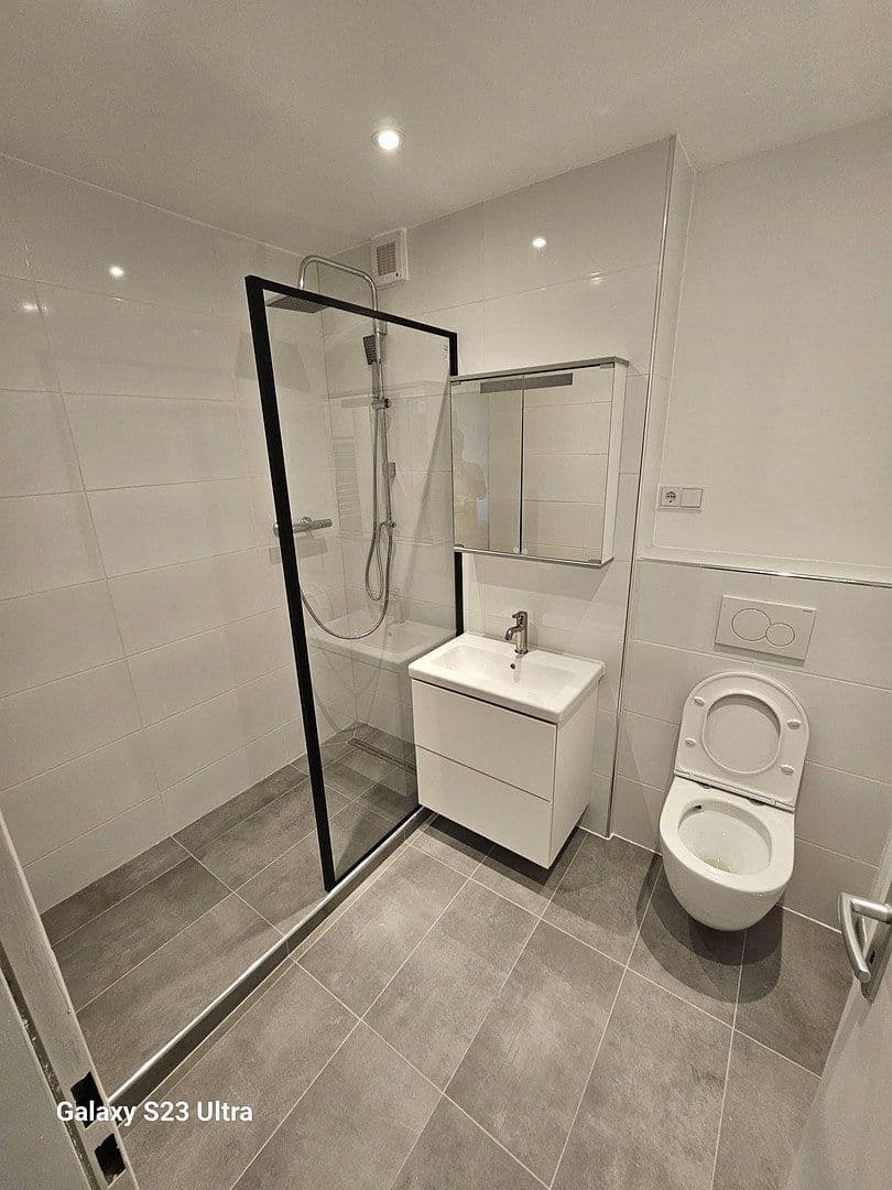 1 bedroom with open-plan kitchen flat to rent, 80 m², Berliner Straße 3, Schwalbach am Taunus, Hesse 1 bedroom with open-plan kitchen flat to rent, 80 m², Berliner Straße 3, Schwalbach am Taunus, Hesse