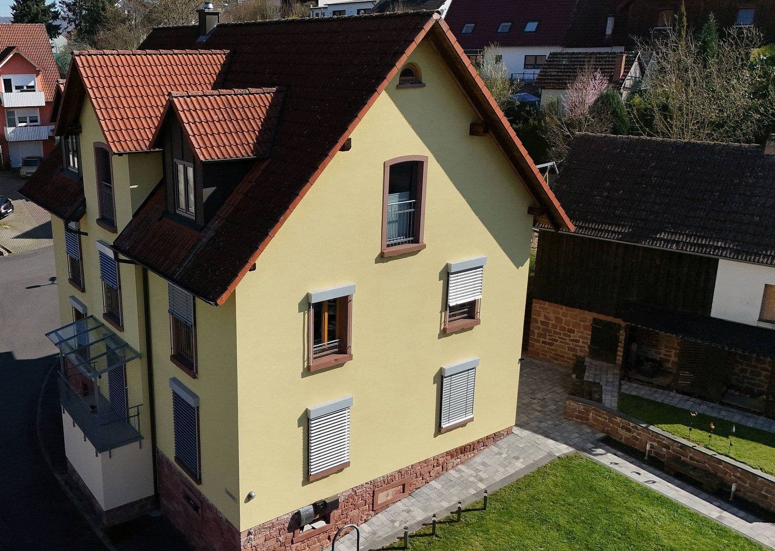 2 bedroom with open-plan kitchen flat for sale, 92 m², Neustadt am Main, Bavaria 2 bedroom with open-plan kitchen flat for sale, 92 m², Neustadt am Main, Bavaria