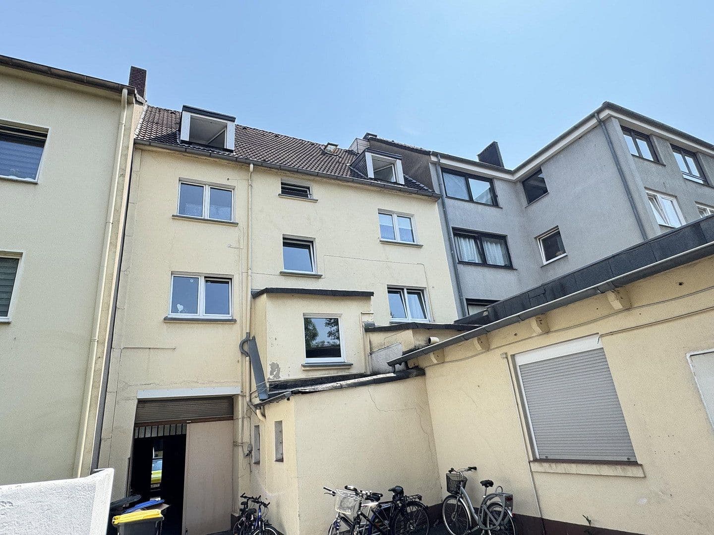 house for sale, 464 m², Altenessener Straße 85, Essen, North Rhine-Westphalia house for sale, 464 m², Altenessener Straße 85, Essen, North Rhine-Westphalia