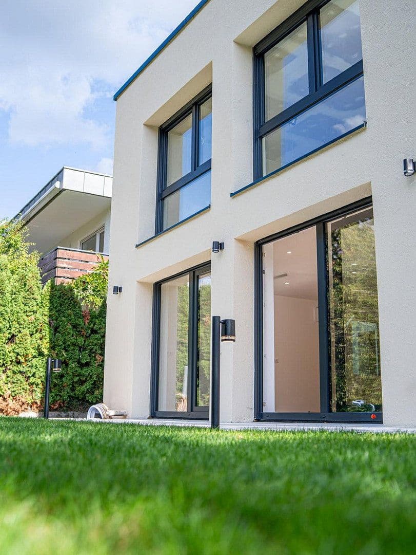 3 bedroom with open-plan kitchen flat for sale, 120 m², Saarbrücken, Saarland 3 bedroom with open-plan kitchen flat for sale, 120 m², Saarbrücken, Saarland
