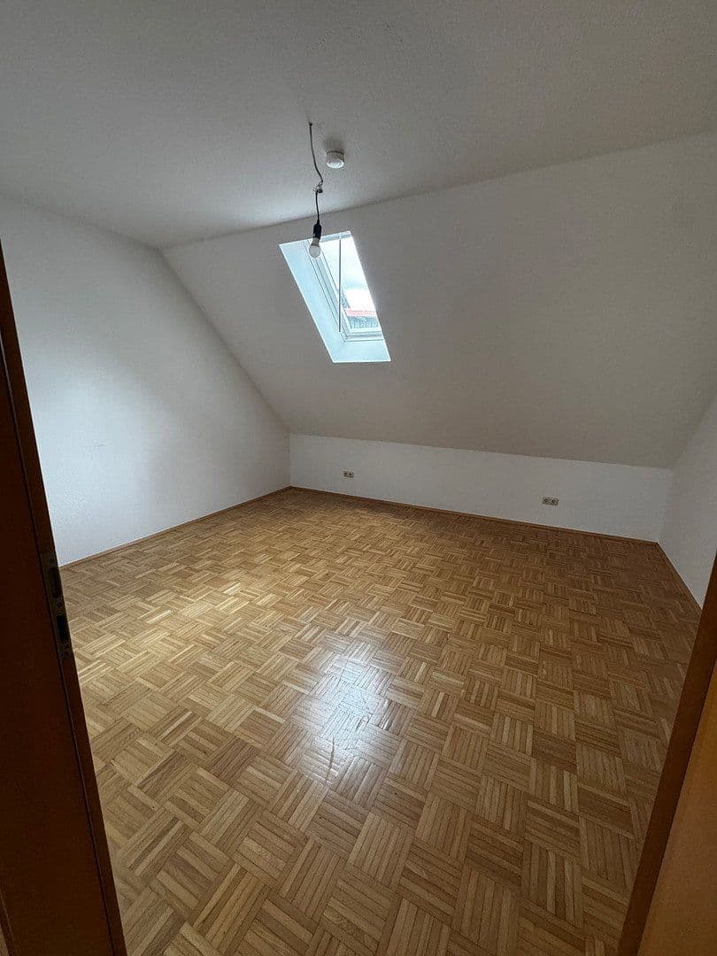 4 bedroom flat to rent, 143 m², Burggrumbacher Str. 4, Unterpleichfeld, Bavaria 4 bedroom flat to rent, 143 m², Burggrumbacher Str. 4, Unterpleichfeld, Bavaria