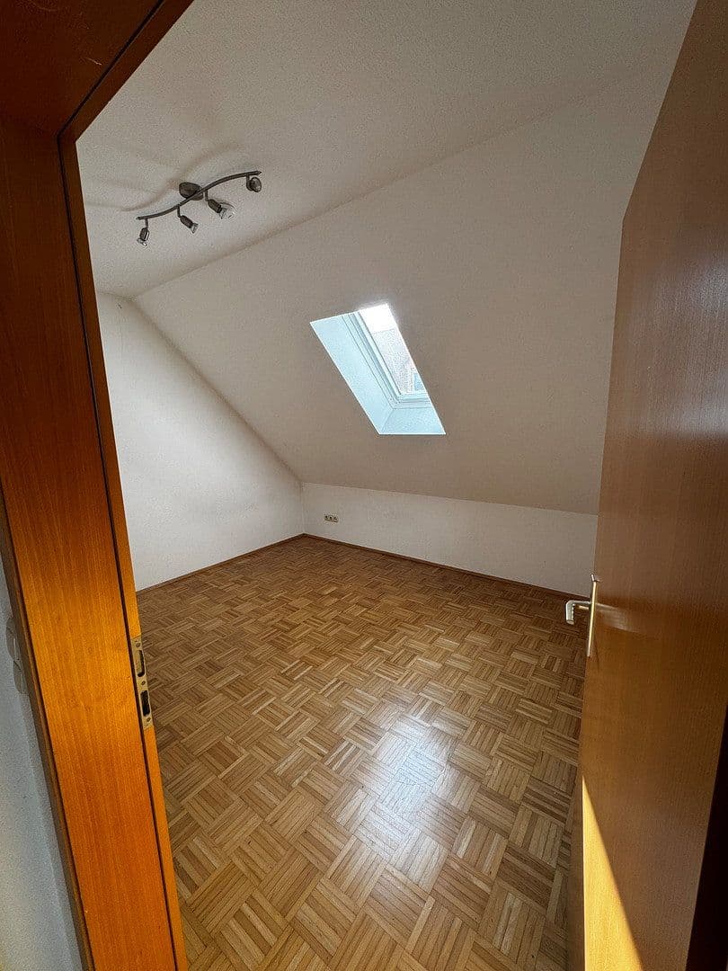 4 bedroom flat to rent, 143 m², Burggrumbacher Str. 4, Unterpleichfeld, Bavaria 4 bedroom flat to rent, 143 m², Burggrumbacher Str. 4, Unterpleichfeld, Bavaria