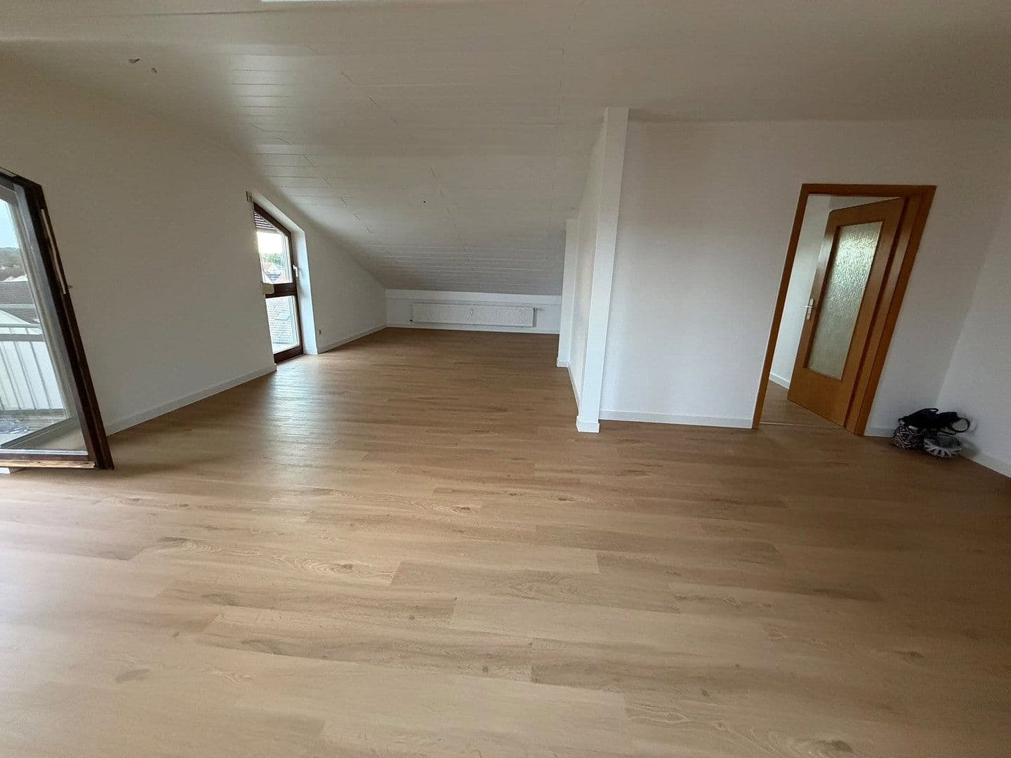 3 bedroom with open-plan kitchen flat to rent, 115 m², Brühl, Baden-Württemberg 3 bedroom with open-plan kitchen flat to rent, 115 m², Brühl, Baden-Württemberg