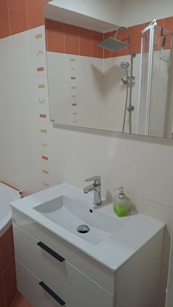 2 bedroom with open-plan kitchen flat to rent, 82 m², Jírova, Brno, Jihomoravský Region 2 bedroom with open-plan kitchen flat to rent, 82 m², Jírova, Brno, Jihomoravský Region