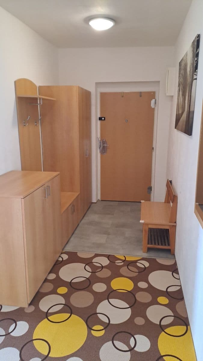 2 bedroom with open-plan kitchen flat to rent, 82 m², Jírova, Brno, Jihomoravský Region 2 bedroom with open-plan kitchen flat to rent, 82 m², Jírova, Brno, Jihomoravský Region