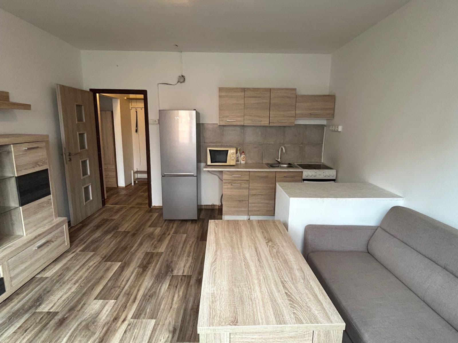 1 bedroom with open-plan kitchen flat to rent, 43 m², Fibichova, Teplice, Ústecký Region 1 bedroom with open-plan kitchen flat to rent, 43 m², Fibichova, Teplice, Ústecký Region