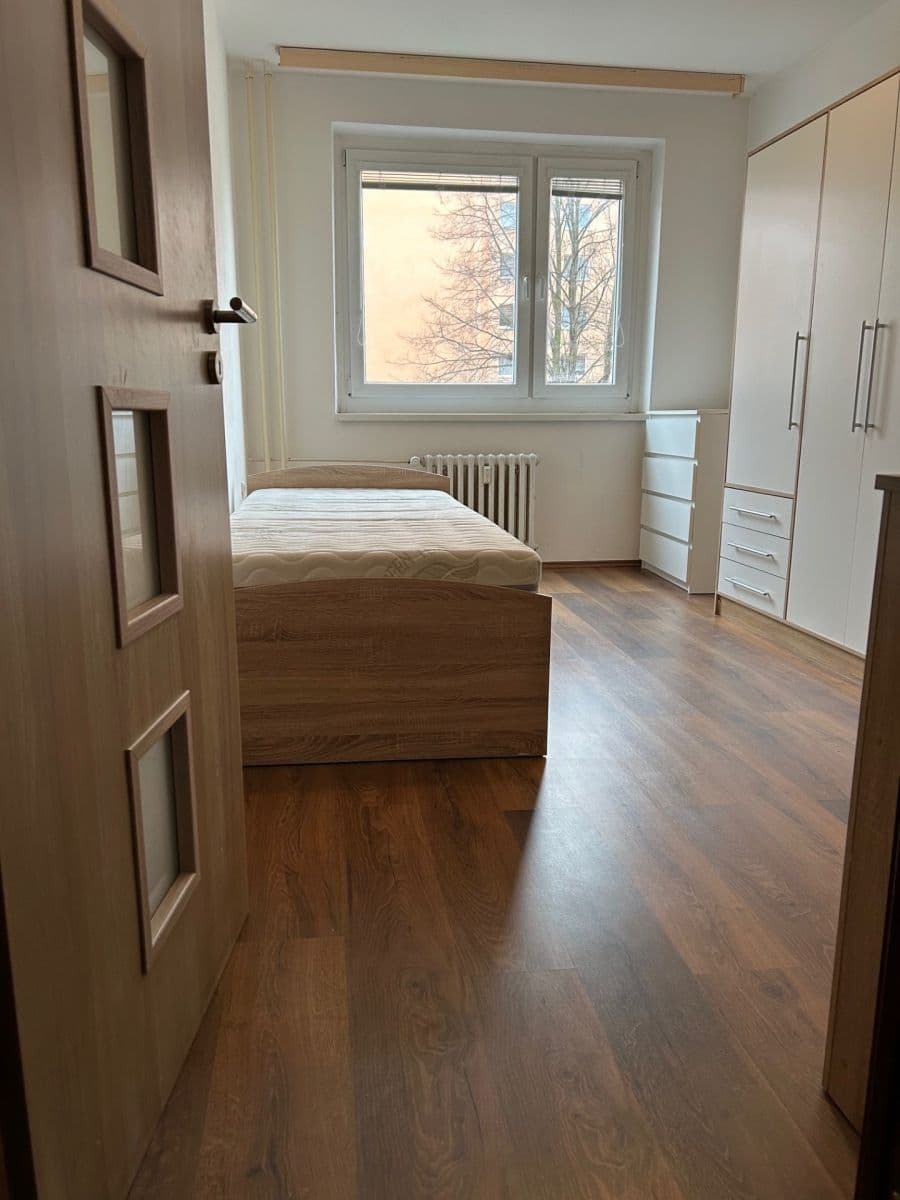 1 bedroom with open-plan kitchen flat to rent, 43 m², Fibichova, Teplice, Ústecký Region 1 bedroom with open-plan kitchen flat to rent, 43 m², Fibichova, Teplice, Ústecký Region