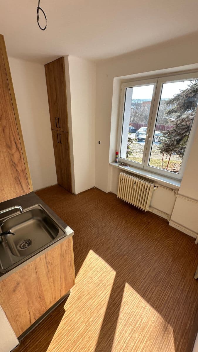 2 bedroom flat to rent, 70 m², nábřeží T. G. Masaryka, Rakovník, Středočeský Region 2 bedroom flat to rent, 70 m², nábřeží T. G. Masaryka, Rakovník, Středočeský Region