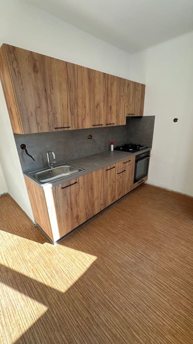 2 bedroom flat to rent, 70 m², nábřeží T. G. Masaryka, Rakovník, Středočeský Region 2 bedroom flat to rent, 70 m², nábřeží T. G. Masaryka, Rakovník, Středočeský Region