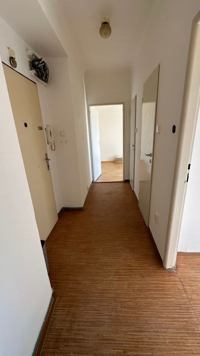 2 bedroom flat to rent, 70 m², nábřeží T. G. Masaryka, Rakovník, Středočeský Region 2 bedroom flat to rent, 70 m², nábřeží T. G. Masaryka, Rakovník, Středočeský Region