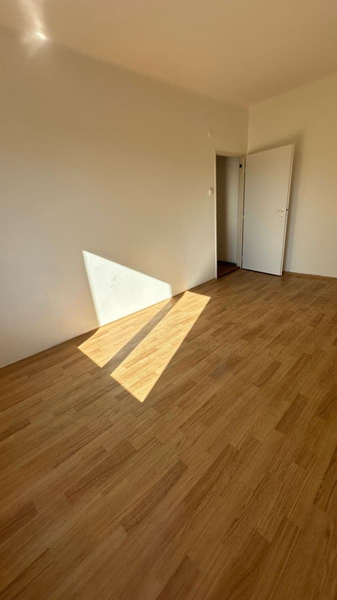 2 bedroom flat to rent, 70 m², nábřeží T. G. Masaryka, Rakovník, Středočeský Region 2 bedroom flat to rent, 70 m², nábřeží T. G. Masaryka, Rakovník, Středočeský Region